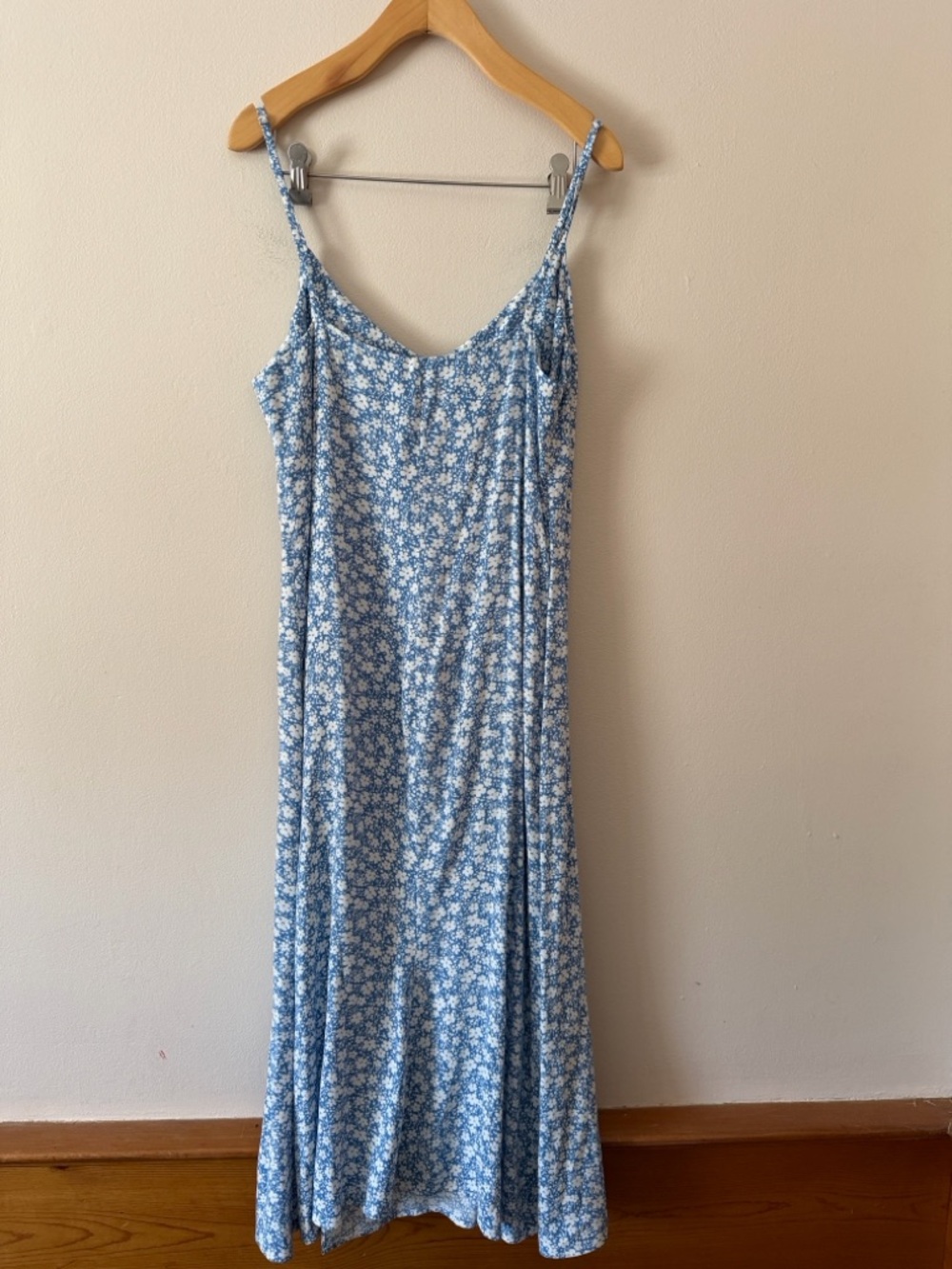 Reformation Floral Crimini Midi Slip Dress Size 8 Blue White - Picture 6 of 8